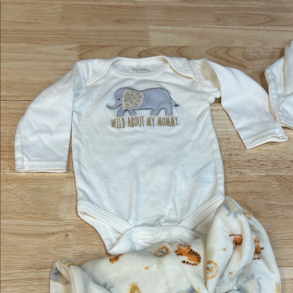 Baby Footed Two-Piece Set in Cream with Animal Prints Gender Neutral - Picture 2 of 6